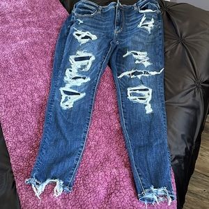 Women’s American Eagle size 16 short jeans, worn once.
